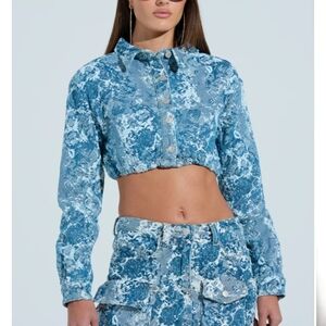 DAY N NIGHT CROPPED DENIM BUTTON DOWN - XL